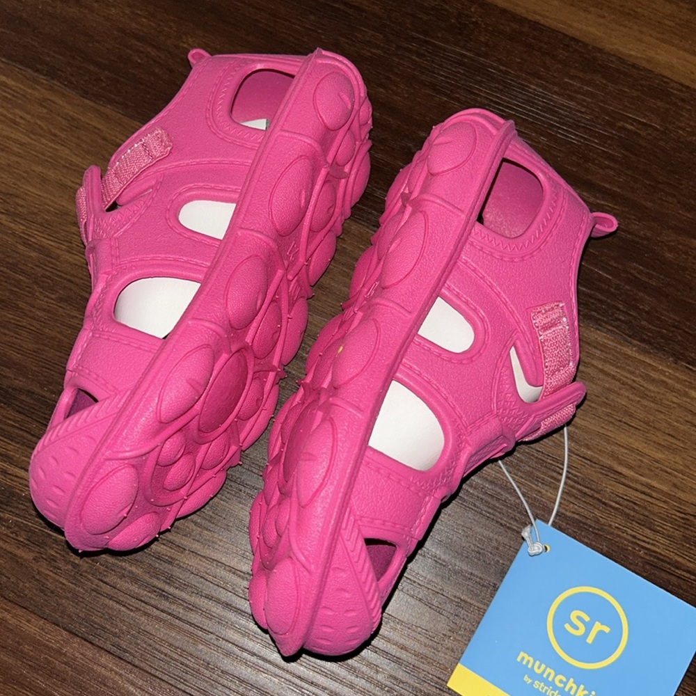 Munchkin Toddler Laguna Waterproof Water Shoes Brand New W/ Tags - Picture 5 of 6
